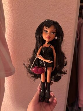 Black Bratz Doll with Lip Purse